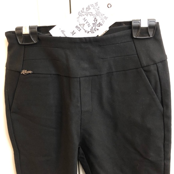 NWT women’s leggings w/ detail work bottom - Picture 3 of 9